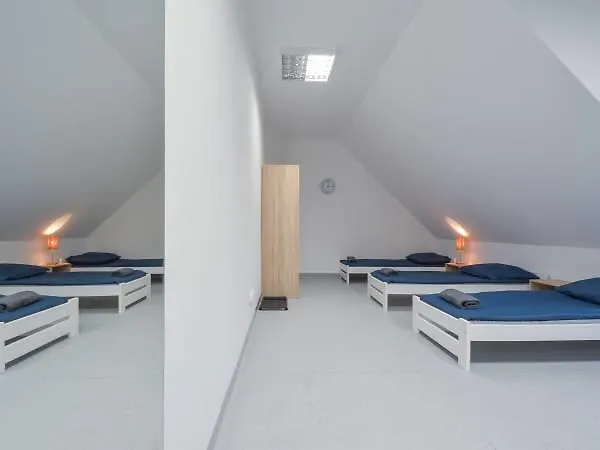 Hostal Pokoje Chycow Potok