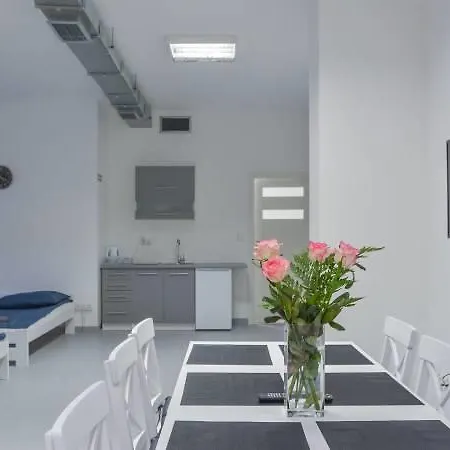 Pokoje Chycow Potok Hostel